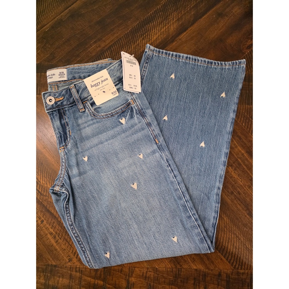 Abercrombie Kids Baggy Jean Low Rise Heart Embroidered Light Wash Denim 9/10 NEW